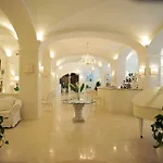 Palace 4*