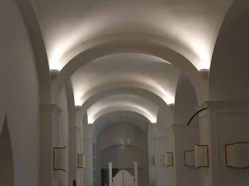 Palace מלון 4*
