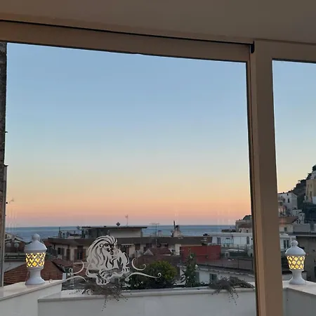 Palace 4* Minori