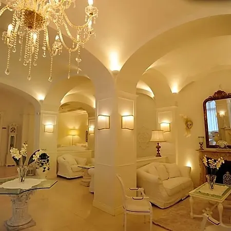 Palace 4* Minori