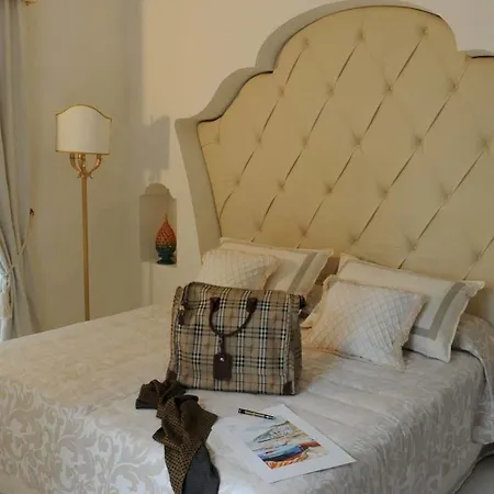 Palace 4*